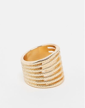 oversized row ring in gold