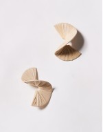 fariasun fan statement earrings in straw